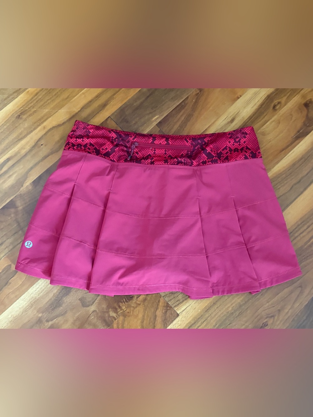 Lululemon Pace Rival Mid-Rise Skirt Short - Cranberry snake print Skirt Sz 6 ECU - Picture 7 of 17